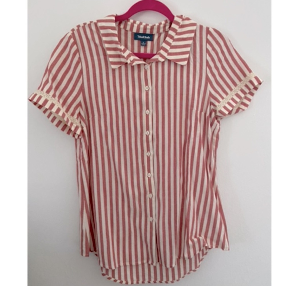 MC Faded Red/Pink Striped Button Up with Lace Trim